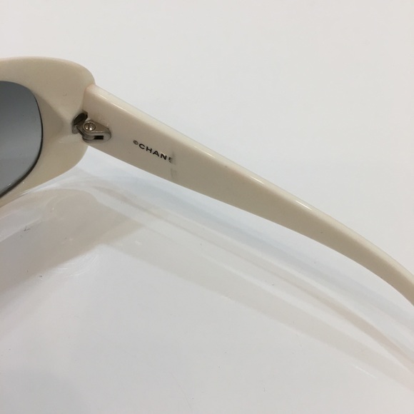 vintage Chanel sunglasses with crystals - Picture 5 of 9